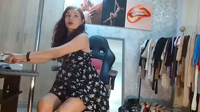 Samantabrown  online show from 07-31-26, 11:31