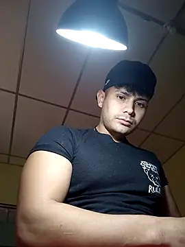 Snapshot of AlexisSpears_ chatting on 02-13-25, 05:54 AlexisSpears online show from 02-13-25, 05:54