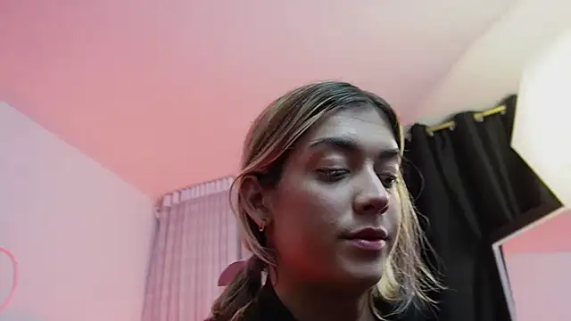 tay ler3 online show from 02-18-25, 11:08