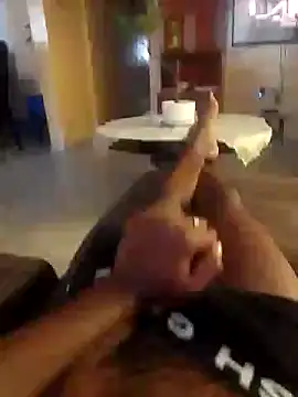 OminousSnug online show from 10-26-25, 03:18