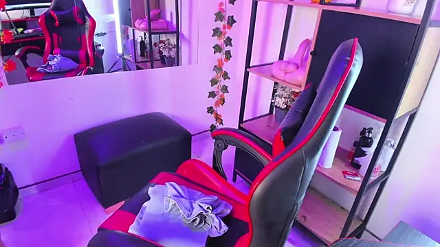 Amy hoy69 online show from 10-29-25, 02:58