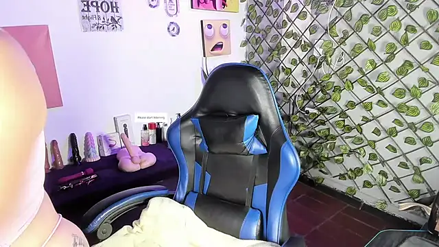 Amy hoy69 online show from 03-01-26, 02:13