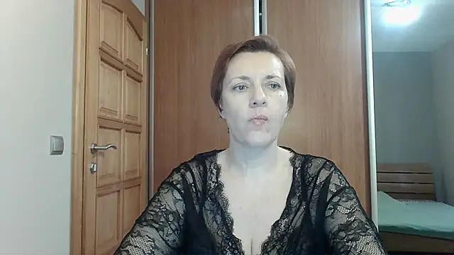 Snapshot of LoraLoraMay chatting on 01-19-26, 02:43 LoraLoraMay online show from 01-19-26, 02:43