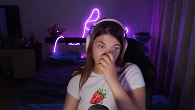 helengilmor online show from 09-20-25, 03:46