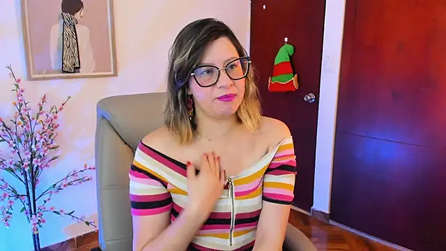 Snapshot of Chanelll_Taylorr_ chatting on 11-22-25, 10:36 Chanelll Taylorr online show from 11-22-25, 10:36