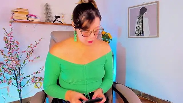 Chanelll Taylorr  online show from 06-14-26, 04:53