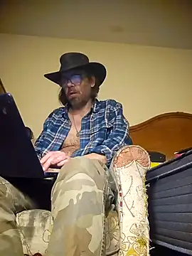 Snapshot of Geaux_Again chatting on 01-10-25, 12:15 Geaux Again online show from 01-10-25, 12:15