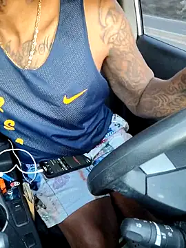 Snapshot of 3prettyboy3 chatting on 10-31-25, 12:44 3prettyboy3 online show from 10-31-25, 12:44