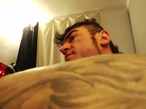 Snapshot of ballardbret chatting on 02-03-25, 04:25 ballardbret online show from 02-03-25, 04:25