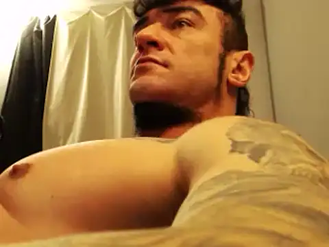 Snapshot of ballardbret chatting on 02-06-25, 04:21 ballardbret online show from 02-06-25, 04:21