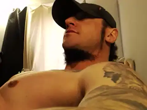 Snapshot of ballardbret chatting on 02-20-25, 07:34 ballardbret online show from 02-20-25, 07:34