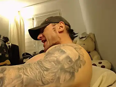 Snapshot of ballardbret chatting on 02-22-26, 01:29 ballardbret online show from 02-22-26, 01:29