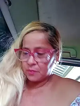 Snapshot of natally_ross21 chatting on 03-05-25, 02:56 natally ross21 online show from 03-05-25, 02:56