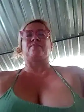 Snapshot of natally_ross21 chatting on 03-15-25, 10:22 natally ross21 online show from 03-15-25, 10:22