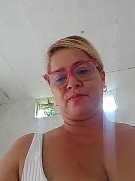 Snapshot of natally_ross21 chatting on 03-20-25, 07:35 natally ross21 online show from 03-20-25, 07:35