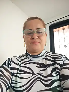 Snapshot of natally_ross21 chatting on 09-28-25, 12:43 natally ross21 online show from 09-28-25, 12:43