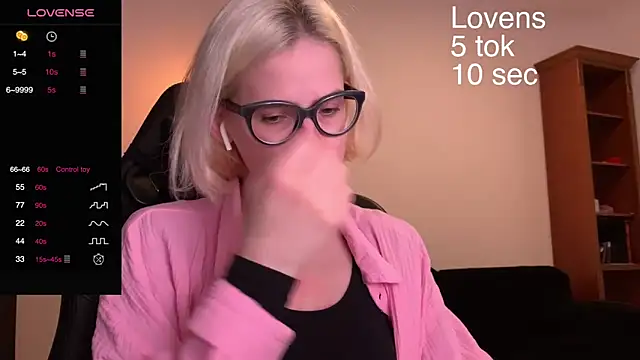 Snapshot of Sexy_Sweets chatting on 10-02-25, 08:05 Sexy Sweets online show from 10-02-25, 08:05