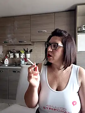 Snapshot of carolyne2023 chatting on 01-17-26, 08:30 carolyne2023 online show from 01-17-26, 08:30