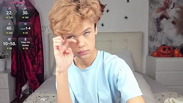 Felix Rey online show from 10-22-25, 05:24