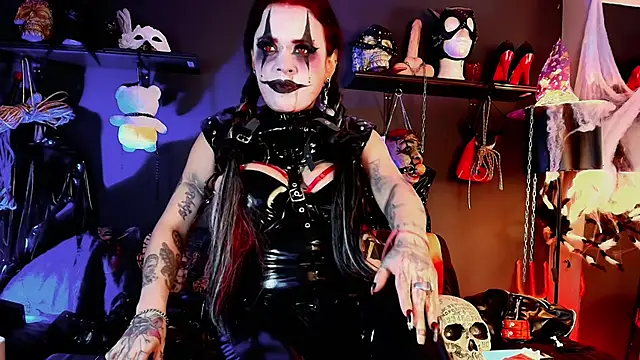 MorganaCrowley online show from 10-31-25, 06:20