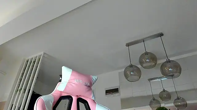 Snapshot of IreneVON chatting on 11-14-25, 04:22 IreneVON online show from 11-14-25, 04:22