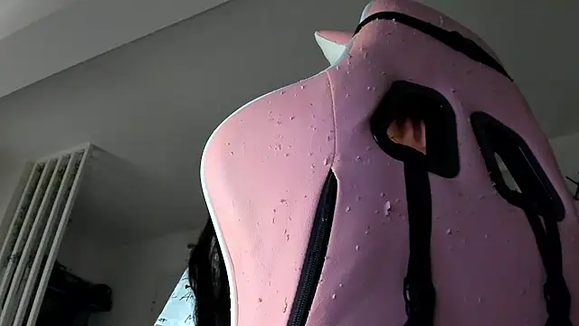 Snapshot of IreneVON chatting on 11-28-25, 05:32 IreneVON online show from 11-28-25, 05:32