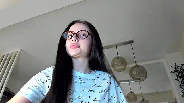 Snapshot of IreneVON chatting on 12-05-25, 05:49 IreneVON online show from 12-05-25, 05:49