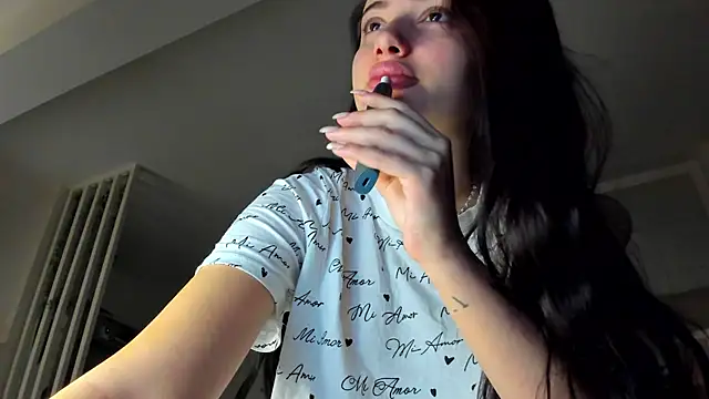 Snapshot of IreneVON chatting on 01-17-26, 04:28 IreneVON online show from 01-17-26, 04:28