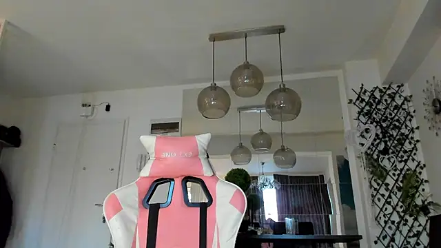 Snapshot of IreneVON chatting on 02-27-26, 05:18 IreneVON online show from 02-27-26, 05:18