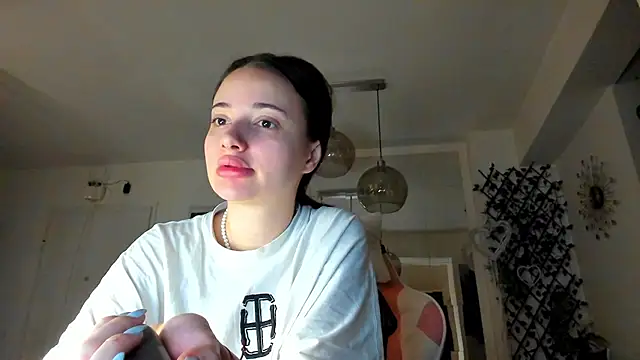 Snapshot of IreneVON chatting on 03-06-26, 04:09 IreneVON online show from 03-06-26, 04:09