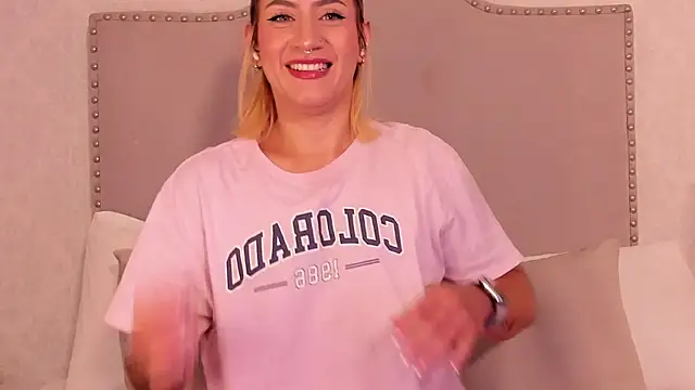 Emily robertss online show from 09-18-25, 03:30