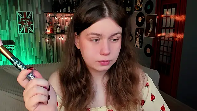 FioraMarmoris online show from 04-18-26, 07:12