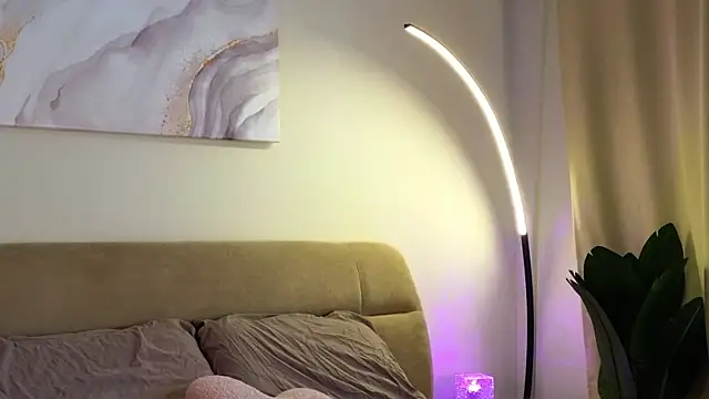 Snapshot of Eva_Natsumi chatting on 02-24-25, 10:59 Eva Natsumi online show from 02-24-25, 10:59