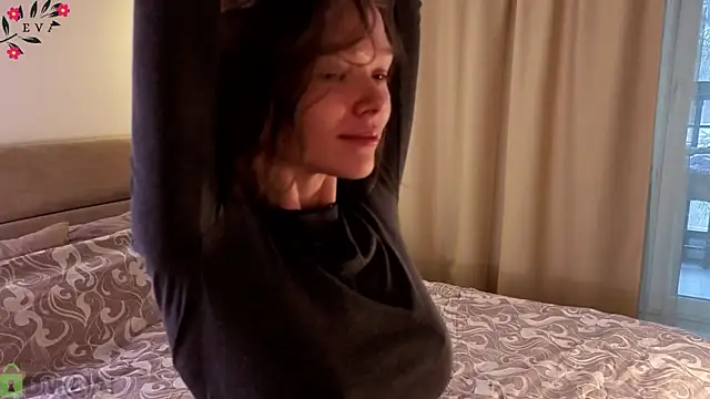 Snapshot of Eva_Natsumi chatting on 03-31-26, 03:34 Eva Natsumi online show from 03-31-26, 03:34