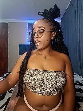 Queen-Chocolate online show from 11-21-25, 10:08