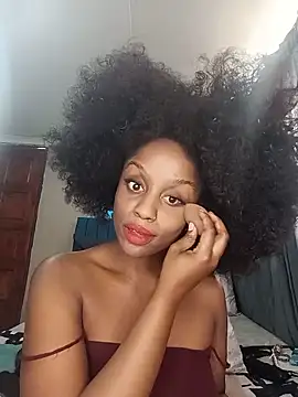 Snapshot of Queen-Chocolate chatting on 05-20-26, 11:49 Queen-Chocolate online show from 05-20-26, 11:49