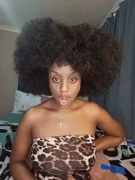 Snapshot of Queen-Chocolate chatting on 05-30-26, 08:28 Queen-Chocolate online show from 05-30-26, 08:28