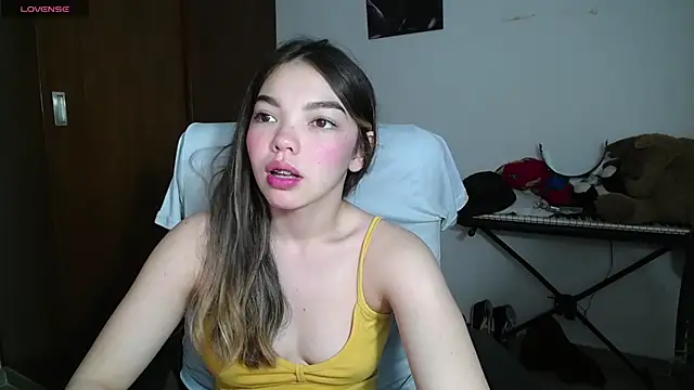 Snapshot of venelope1 chatting on 02-17-25, 01:47 venelope1 online show from 02-17-25, 01:47
