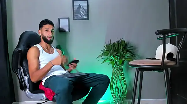 Damian 022 online show from 01-05-25, 07:07