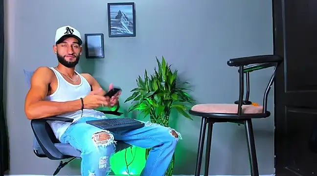 Damian 022 online show from 03-20-25, 04:53