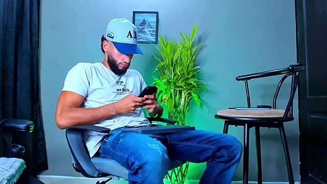 Damian 022 online show from 11-10-25, 11:09