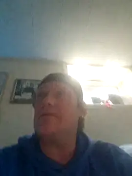 Snapshot of everyoneneeds chatting on 02-15-25, 08:00 everyoneneeds online show from 02-15-25, 08:00