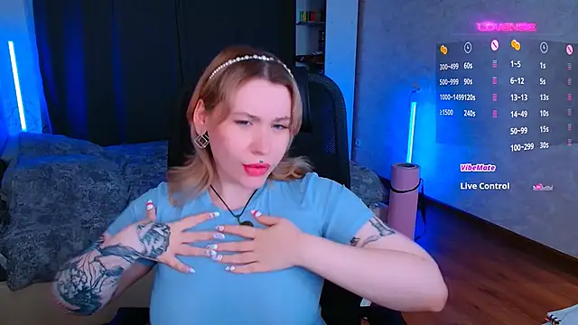 Snapshot of Blueberry-baby chatting on 12-02-24, 02:53 Blueberry-baby online show from 12-02-24, 02:53