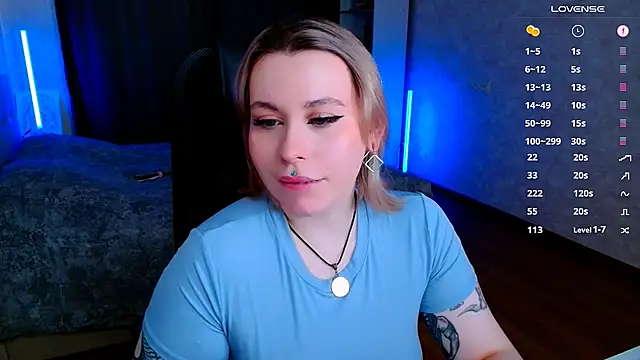 Snapshot of Blueberry-baby chatting on 02-23-25, 02:57 Blueberry-baby online show from 02-23-25, 02:57