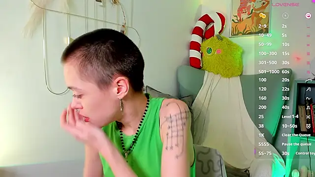 Snapshot of PamelaYong chatting on 01-12-25, 01:37 PamelaYong online show from 01-12-25, 01:37