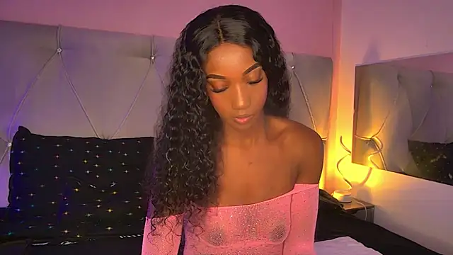 Snapshot of FiorelaLenin chatting on 02-12-26, 06:14 FiorelaLenin online show from 02-12-26, 06:14