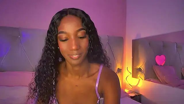 Snapshot of FiorelaLenin chatting on 02-14-26, 04:26 FiorelaLenin online show from 02-14-26, 04:26