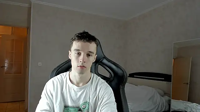 Snapshot of MasonWarholl chatting on 03-01-25, 01:40 MasonWarholl online show from 03-01-25, 01:40