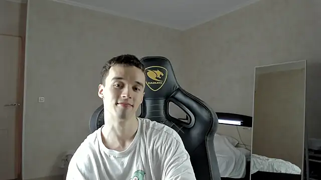 Snapshot of MasonWarholl chatting on 03-01-25, 07:48 MasonWarholl online show from 03-01-25, 07:48