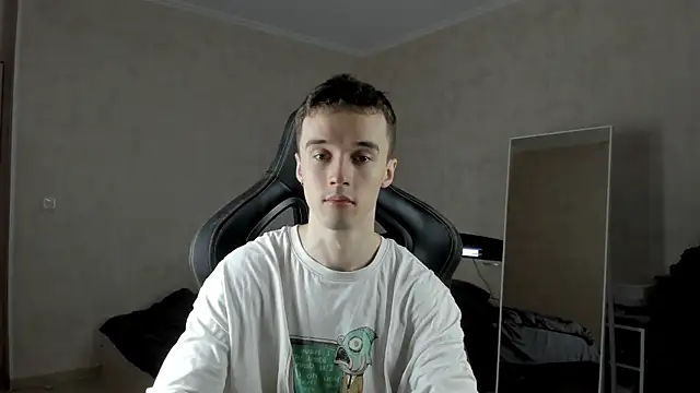 Snapshot of MasonWarholl chatting on 03-04-25, 06:47 MasonWarholl online show from 03-04-25, 06:47